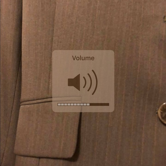 Woman suit - Picture 3 of 3